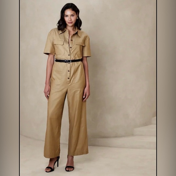 Banana Republic Pants - NWT Banana Republic Wide-Leg Jumpsuit in “New British Khaki” Medium